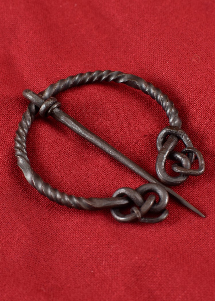 foto Twisted ring fibula with snake tail